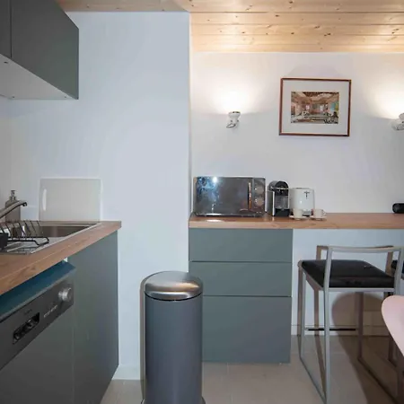 Appartement With Mezzanine Near The Train Station
